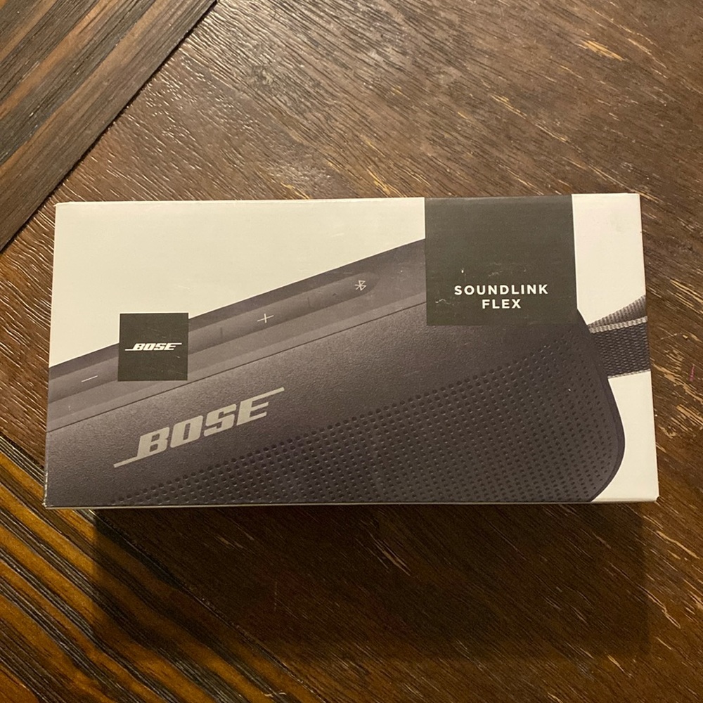 Bose Soundlink Flex speaker - new in box!